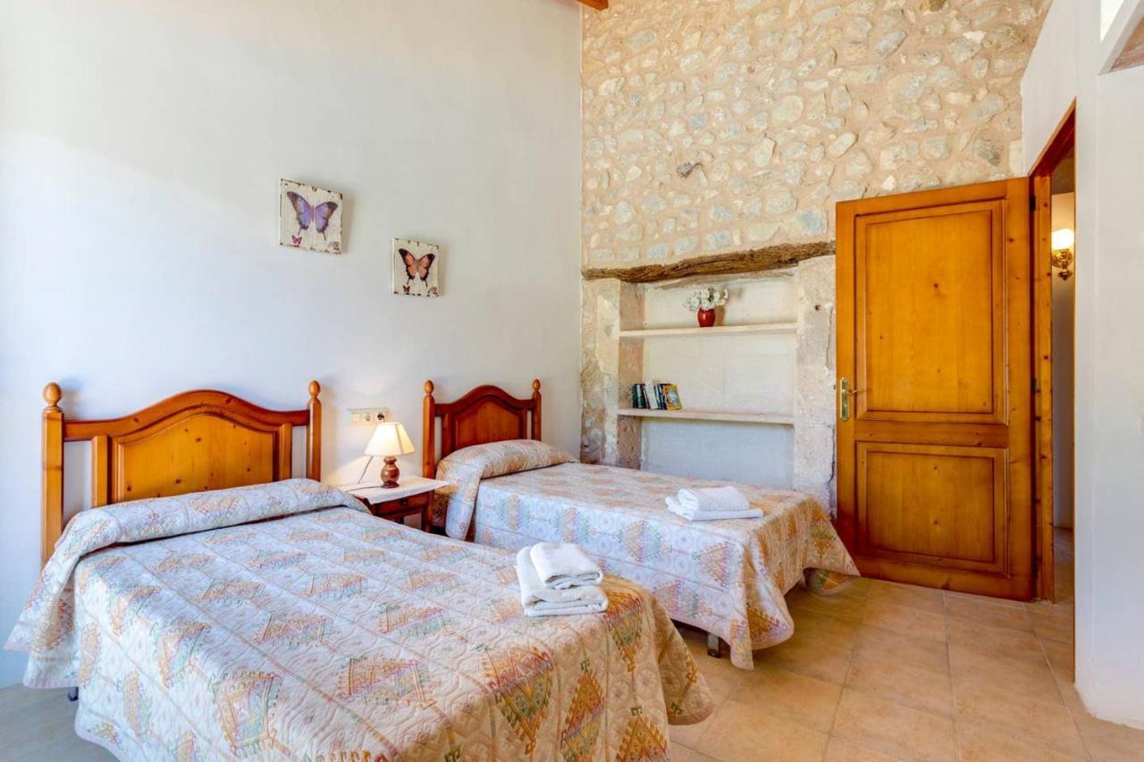 4 Bedrooms With Private Pool Enclosed Garden And Wifi At Villa Fenalitx (Fenalich)