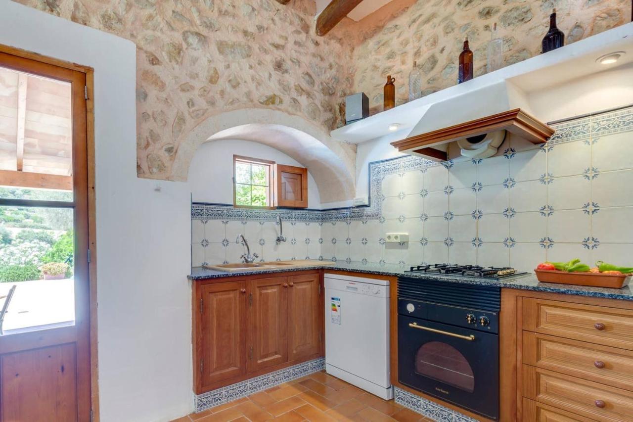 4 Bedrooms With Private Pool Enclosed Garden And Wifi At Villa *