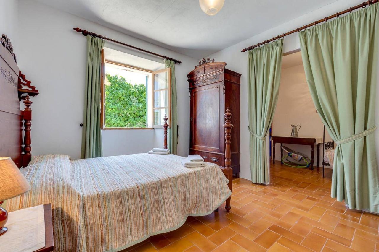 4 Bedrooms With Private Pool Enclosed Garden And Wifi At