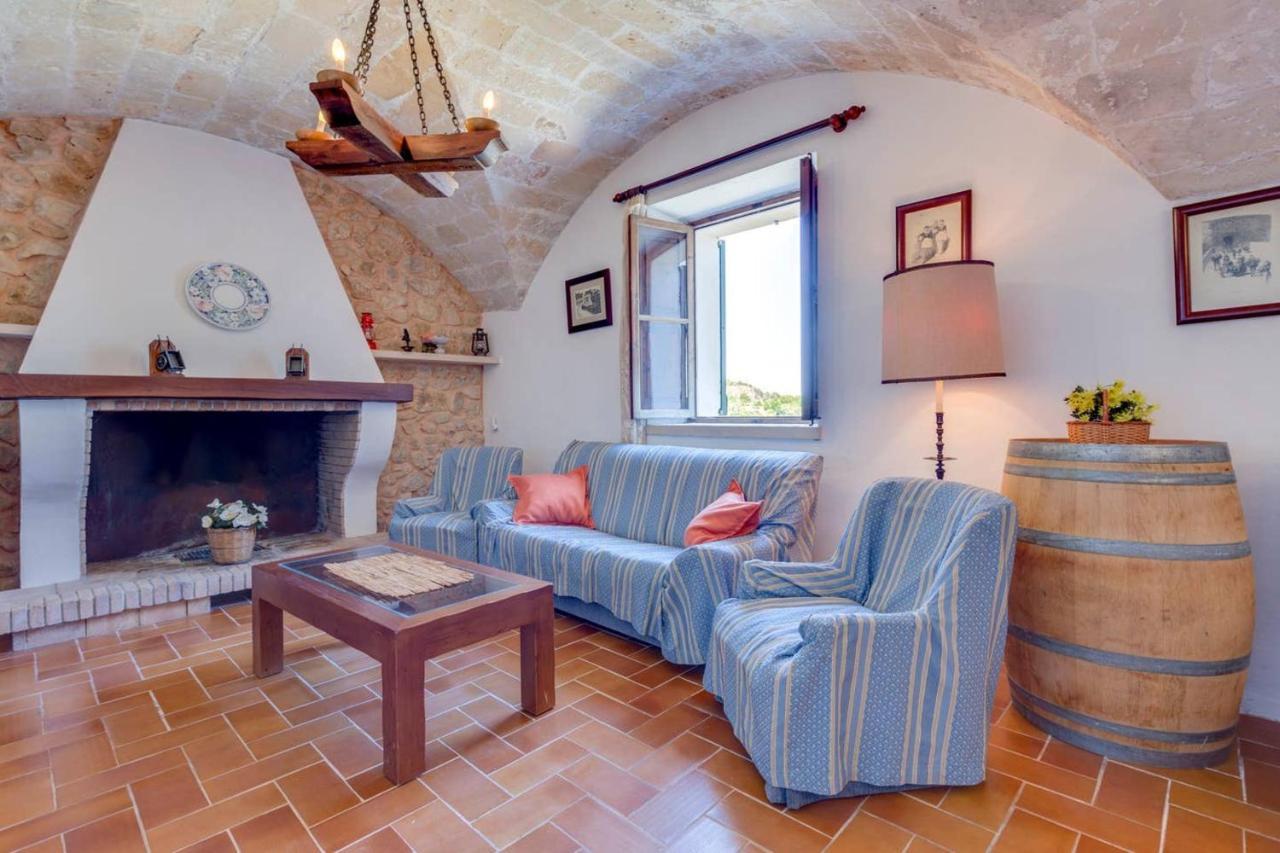 Villa 4 Bedrooms With Private Pool Enclosed Garden And Wifi At