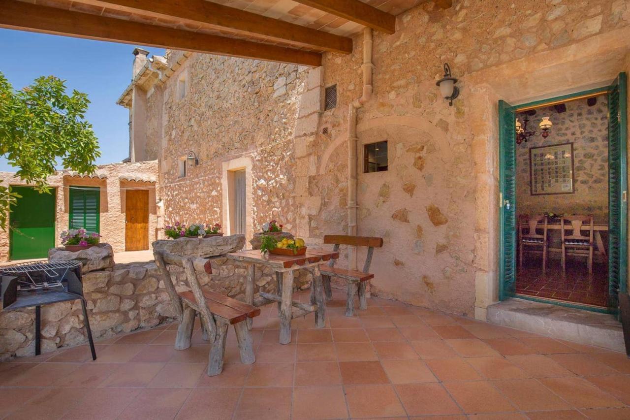 4 Bedrooms With Private Pool Enclosed Garden And Wifi At